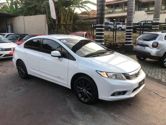 HONDA CIVIC 1.8 LXS 16V FLEX 4P AUTOMÁTICO HONDA CIVIC 1.8 LXS 16V FLEX 4P AUTOMÁTICO